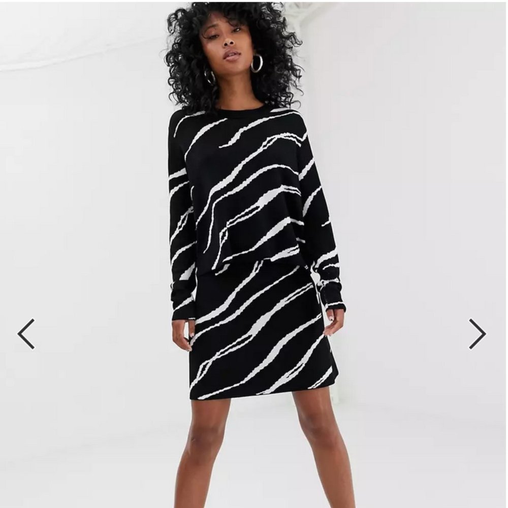 Weekday knitted skirt with zebra swirl print, size small